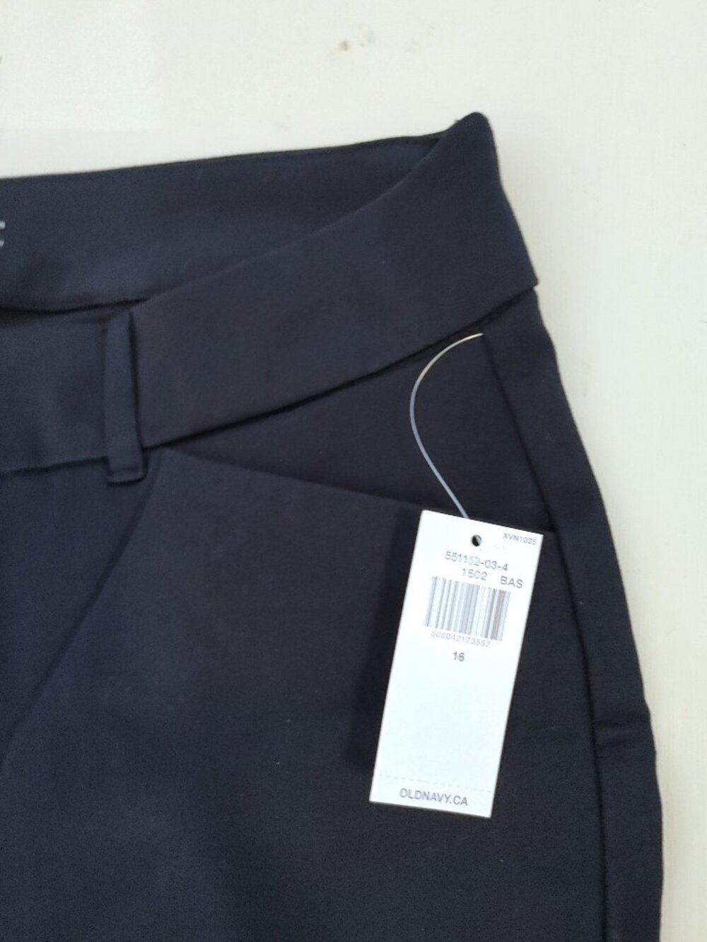 Old Navy Straight Leg Pants in Navy - Picture 2 of 5